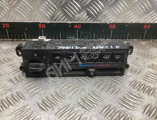 Блок управления печки/климат-контроля Nissan Primera I (P10) 1990-1996  Nissan Primera Primera I (P10) 1990-1996