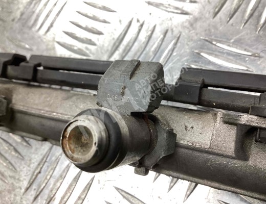 Форсунка Volkswagen Golf IV (1J) 1997-2004  Volkswagen Golf Golf IV (1J) 1997-2004