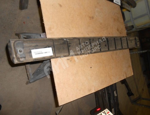 Молдинг двери передней левой Audi 100 C3 1982-1991  Audi 100 100 C3 1982-1991