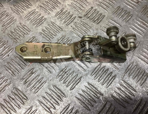 Ролик двери сдвижной Volkswagen Caddy III (2K) 2004-2010  Volkswagen Caddy Caddy III (2K) 2004-2010