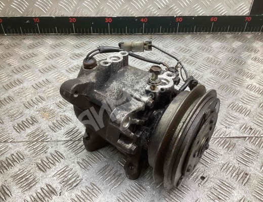 Компрессор кондиционера Nissan Sunny (N14) 1990-1995  Nissan Sunny Sunny (N14) 1990-1995