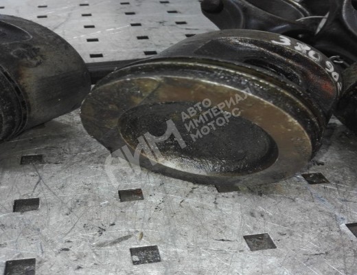 Поршень Volkswagen Passat B3 1988-1993  Volkswagen Passat Passat B3 1988-1993