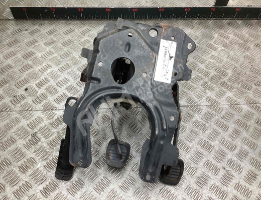 Узел педальный (блок педалей) Volkswagen Passat B3 1988-1993  Volkswagen Passat Passat B3 1988-1993