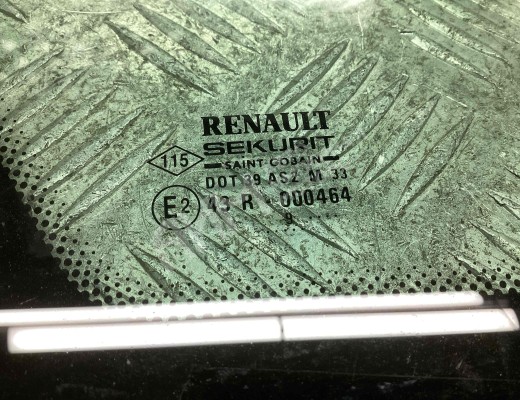 Стекло кузовное боковое левое Renault Laguna I (X56) 1993-2001  Renault Laguna Laguna I (X56) 1993-2001