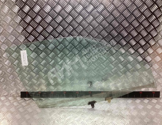 Стекло двери передней правой Nissan Primera I (P10) 1990-1996  Nissan Primera Primera I (P10) 1990-1996