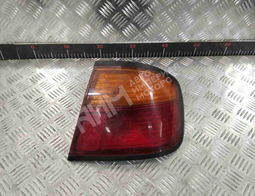 Фонарь задний правый Nissan Primera II (P11) 1996-2002  Nissan Primera Primera II (P11) 1996-2002