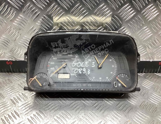 Щиток приборов (приборная панель) Volkswagen Golf III (1H) 1991-1997  Volkswagen Golf Golf III (1H) 1991-1997