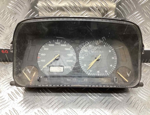 Щиток приборов (приборная панель) Volkswagen Golf III (1H) 1991-1997  Volkswagen Golf Golf III (1H) 1991-1997