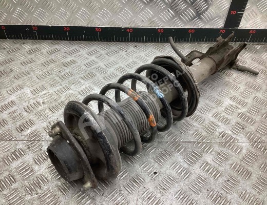 Стойка передняя правая Nissan Primera I (P10) 1990-1996  Nissan Primera Primera I (P10) 1990-1996