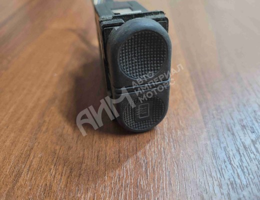 Кнопка подогрева заднего стекла Volkswagen Sharan I (7M) 1995-2000  Volkswagen Sharan Sharan I (7M) 1995-2000