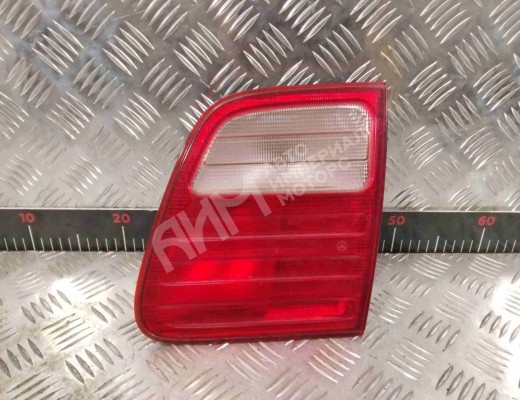 Фонарь крышки багажника правый Mercedes E (W210) 1995-1999  Mercedes E E (W210) 1995-1999