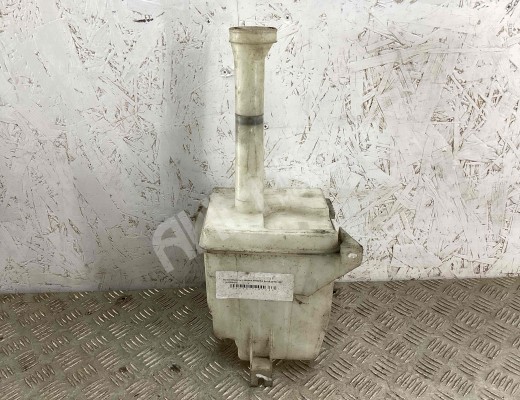 Бачок омывателя Nissan Primera I (P10) 1990-1996  Nissan Primera Primera I (P10) 1990-1996