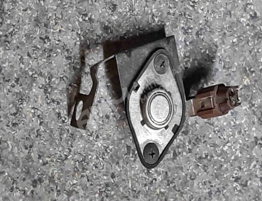 Датчик температуры Nissan Primera II (P11) 1996-2002  Nissan Primera Primera II (P11) 1996-2002