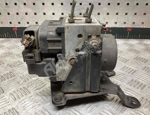 Блок ABS Nissan Primera II (P11) 1996-2002  Nissan Primera Primera II (P11) 1996-2002