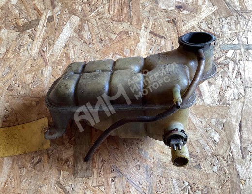 Бачок расширительный Mercedes E (W124) 1985-1996  Mercedes E E (W124) 1985-1996