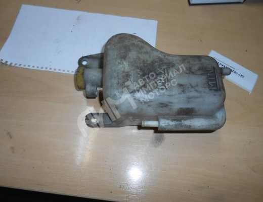 Бачок расширительный Nissan Primera I (P10) 1990-1996  Nissan Primera Primera I (P10) 1990-1996