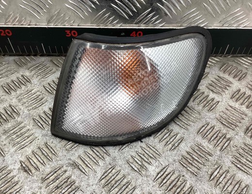 Поворотник левый Nissan Sunny (N14) 1990-1995  Nissan Sunny Sunny (N14) 1990-1995