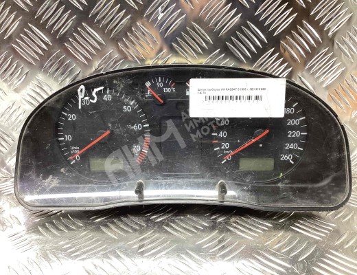 Щиток приборов (приборная панель) Volkswagen Passat B5 (3B) 1996-2000  Volkswagen Passat Passat B5 (3B) 1996-2000