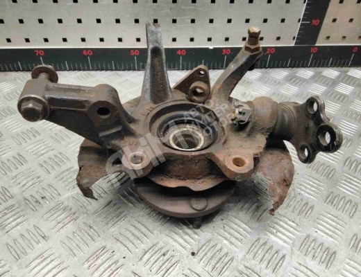 Ступица передняя правая Nissan Primera I (P10) 1990-1996  Nissan Primera Primera I (P10) 1990-1996