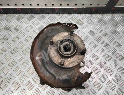 Ступица передняя правая Nissan Primera I (P10) 1990-1996  Nissan Primera Primera I (P10) 1990-1996