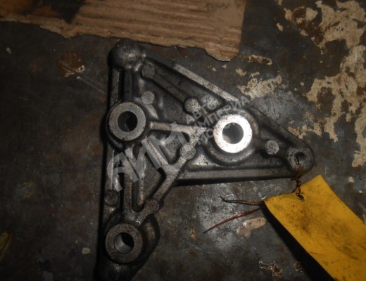 Кронштейн компрессора кондиционера Opel Astra G 1998-2004  Opel Astra Astra G 1998-2004