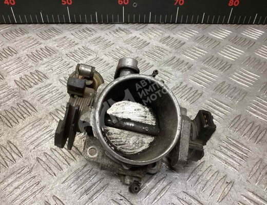 Заслонка дроссельная Volkswagen Passat B4 (3A) 1993-1997  Volkswagen Passat Passat B4 (3A) 1993-1997