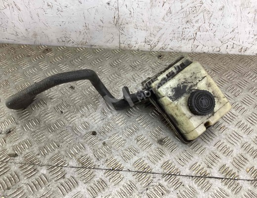Бачок гидроусилителя Peugeot 306 1993-2003  Peugeot 306 306 1993-2003