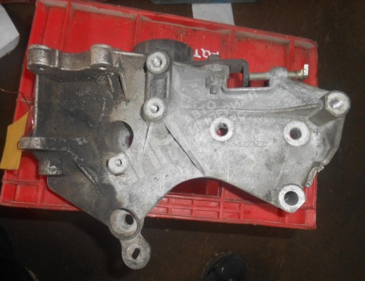 Кронштейн генератора Renault Scenic II (JM) 2003-2006  Renault Scenic Scenic II (JM) 2003-2006