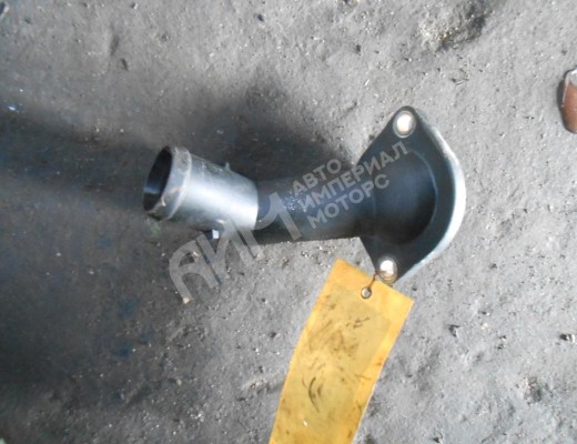 Фланец (тройник) системы охлаждения Volkswagen Golf IV (1J) 1997-2004  Volkswagen Golf Golf IV (1J) 1997-2004