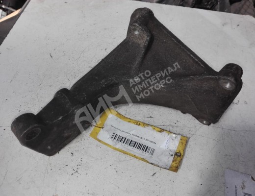 Кронштейн двигателя Volkswagen Passat B3 1988-1993  Volkswagen Passat Passat B3 1988-1993