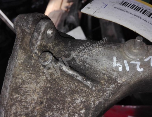 Кронштейн двигателя Volkswagen Passat B4 (3A) 1993-1997  Volkswagen Passat Passat B4 (3A) 1993-1997