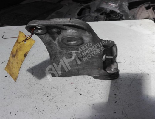 Кронштейн двигателя Volkswagen Golf III (1H) 1991-1997  Volkswagen Golf Golf III (1H) 1991-1997