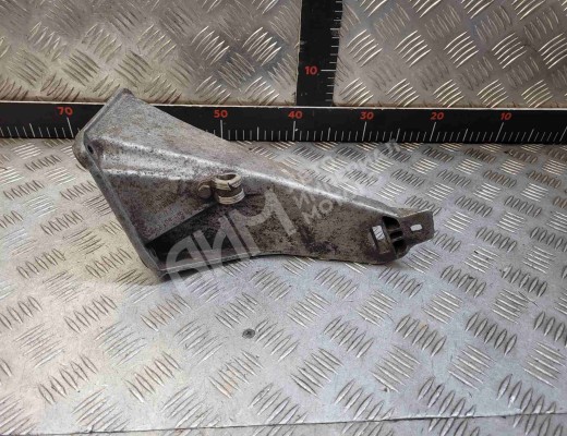 Кронштейн КПП Audi 100 C3 1982-1991  Audi 100 100 C3 1982-1991