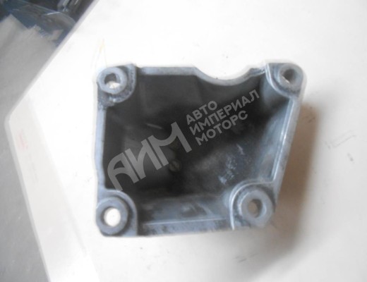 Кронштейн двигателя Volkswagen Passat B5 (3B) 1996-2000  Volkswagen Passat Passat B5 (3B) 1996-2000