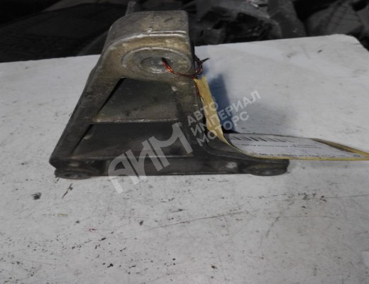 Кронштейн двигателя Audi 100 C3 1982-1991  Audi 100 100 C3 1982-1991