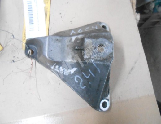 Кронштейн КПП Audi A6 C4 (4A) 1994-1997  Audi A6 A6 C4 (4A) 1994-1997