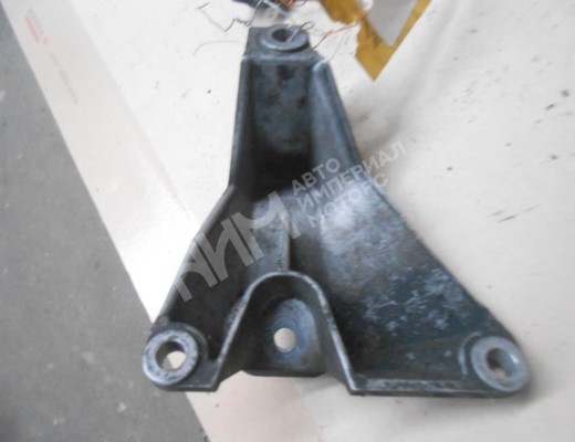 Кронштейн КПП Audi A6 C4 (4A) 1994-1997  Audi A6 A6 C4 (4A) 1994-1997