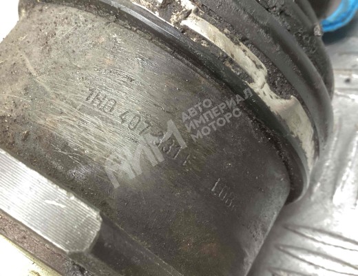 Полуось передняя левая (приводной вал, ШРУС) Volkswagen Golf III (1H) 1991-1997  Volkswagen Golf Golf III (1H) 1991-1997