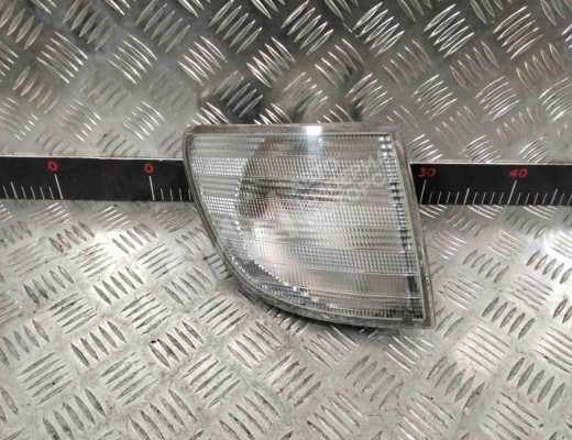 Поворотник правый Mercedes Vito I (W638) 1996-2003  Mercedes Vito Vito I (W638) 1996-2003