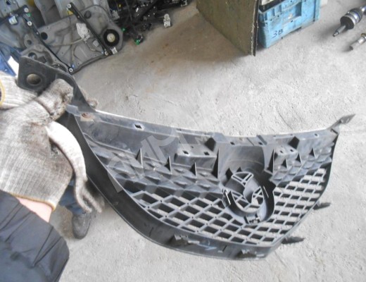 Решетка радиатора Mazda 6 I (GG) 2002-2005  Mazda 6 6 I (GG) 2002-2005