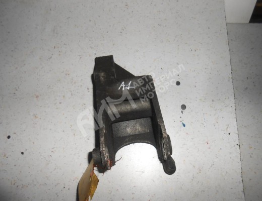 Кронштейн двигателя Opel Vectra C 2002-2005  Opel Vectra Vectra C 2002-2005