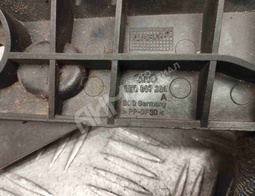Кронштейн крепления бампера переднего Audi A4 B6 (8EC, 8E5) 2000-2004  Audi A4 A4 B6 (8EC, 8E5) 2000-2004