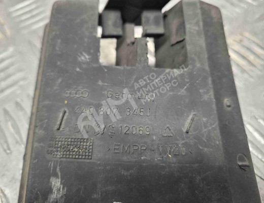 Заглушка (решетка) в бампер Audi A6 C4 (4A) 1994-1997  Audi A6 A6 C4 (4A) 1994-1997