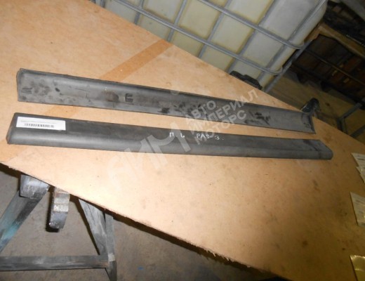 Молдинг двери передней левой Volkswagen Passat B3 1988-1993  Volkswagen Passat Passat B3 1988-1993