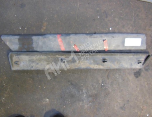 Молдинг двери задней правой Volkswagen Passat B3 1988-1993  Volkswagen Passat Passat B3 1988-1993