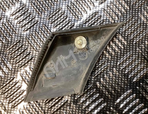 Молдинг крыла заднего правого Volkswagen Passat B3 1988-1993  Volkswagen Passat Passat B3 1988-1993