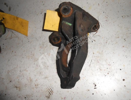 Кронштейн полуоси Renault Laguna II (X74) 2001-2005  Renault Laguna Laguna II (X74) 2001-2005