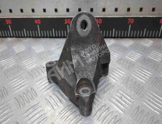 Кронштейн двигателя Renault Megane II 2002-2006  Renault Megane Megane II 2002-2006