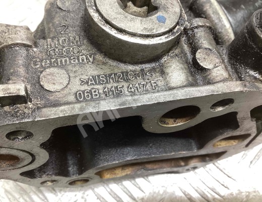 Кронштейн масляного фильтра Audi A4 B6 (8EC, 8E5) 2000-2004  Audi A4 A4 B6 (8EC, 8E5) 2000-2004