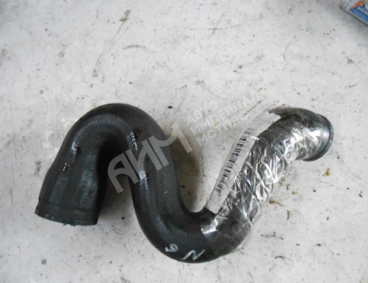 Патрубок интеркулера Volkswagen Passat B5 (3B) 1996-2000  Volkswagen Passat Passat B5 (3B) 1996-2000